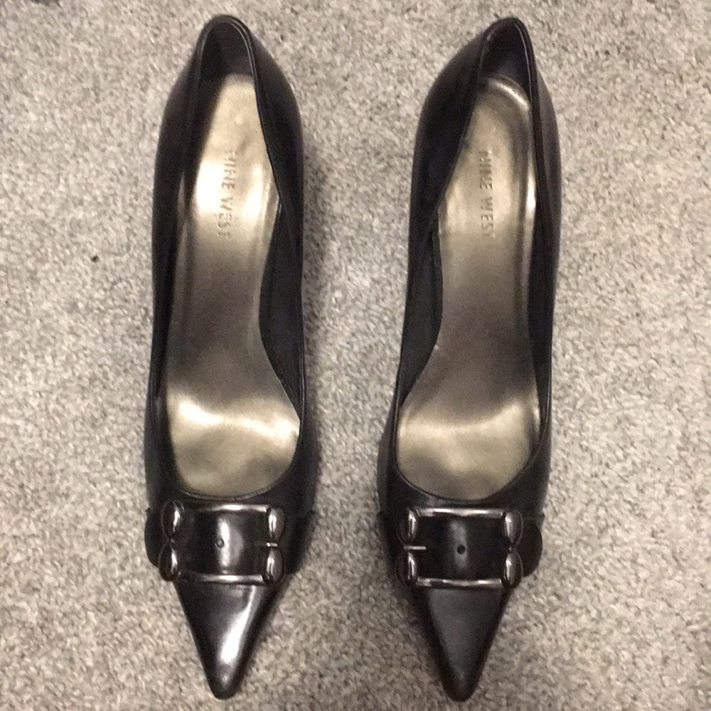 Nine West black pumps